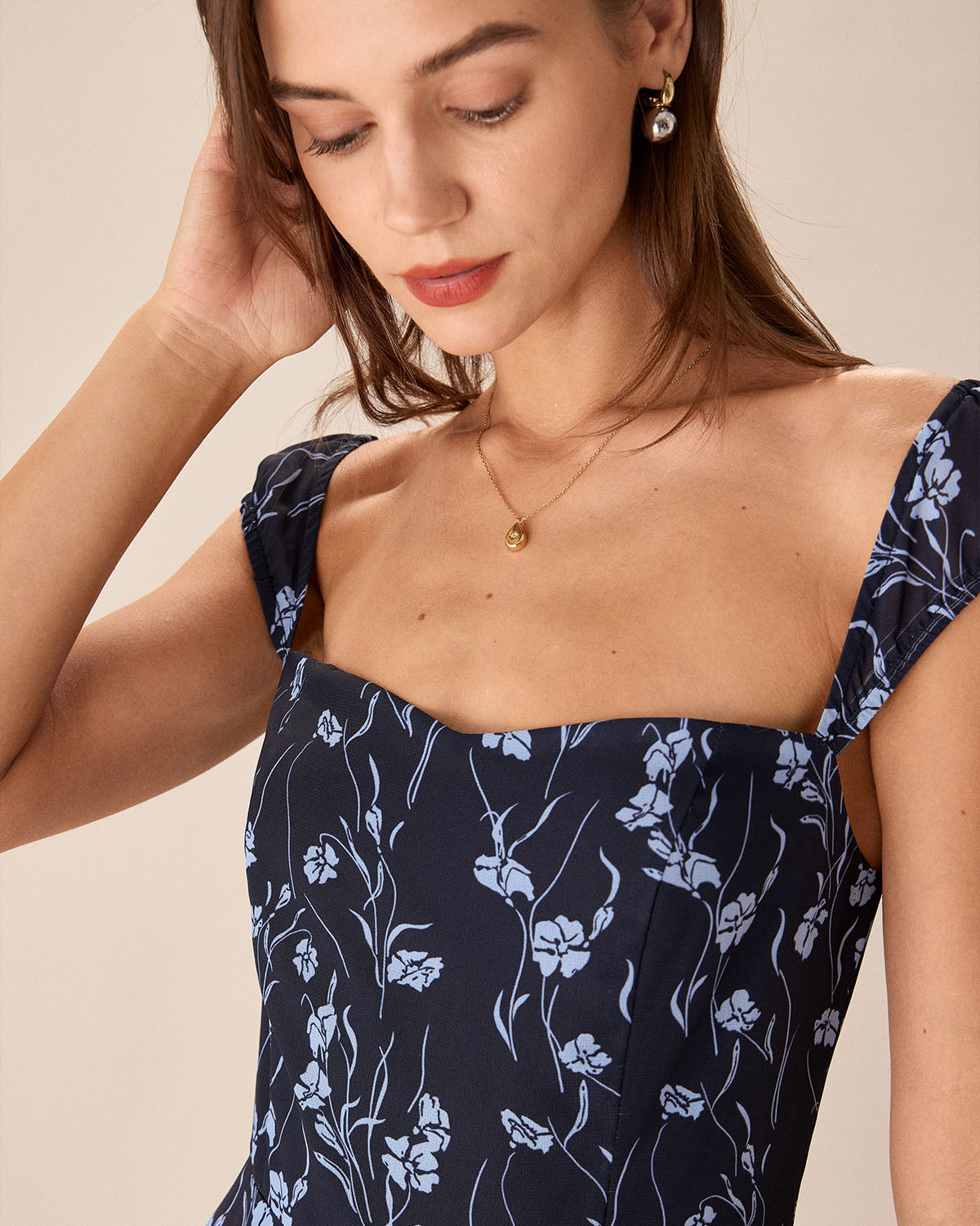 Marinblommig Sweetheart Neck Midi Klänning