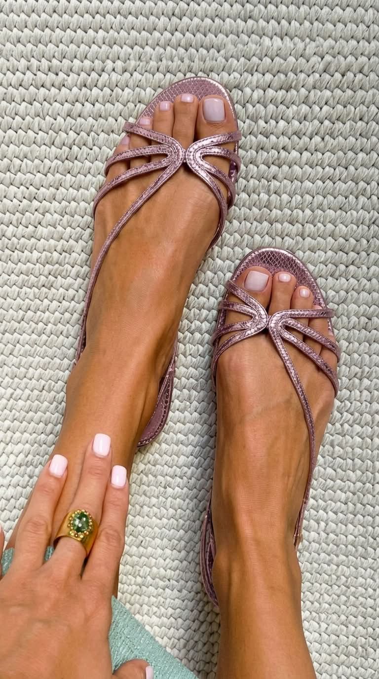 Serafina | Gyldna Sandaler Sommar Essens
