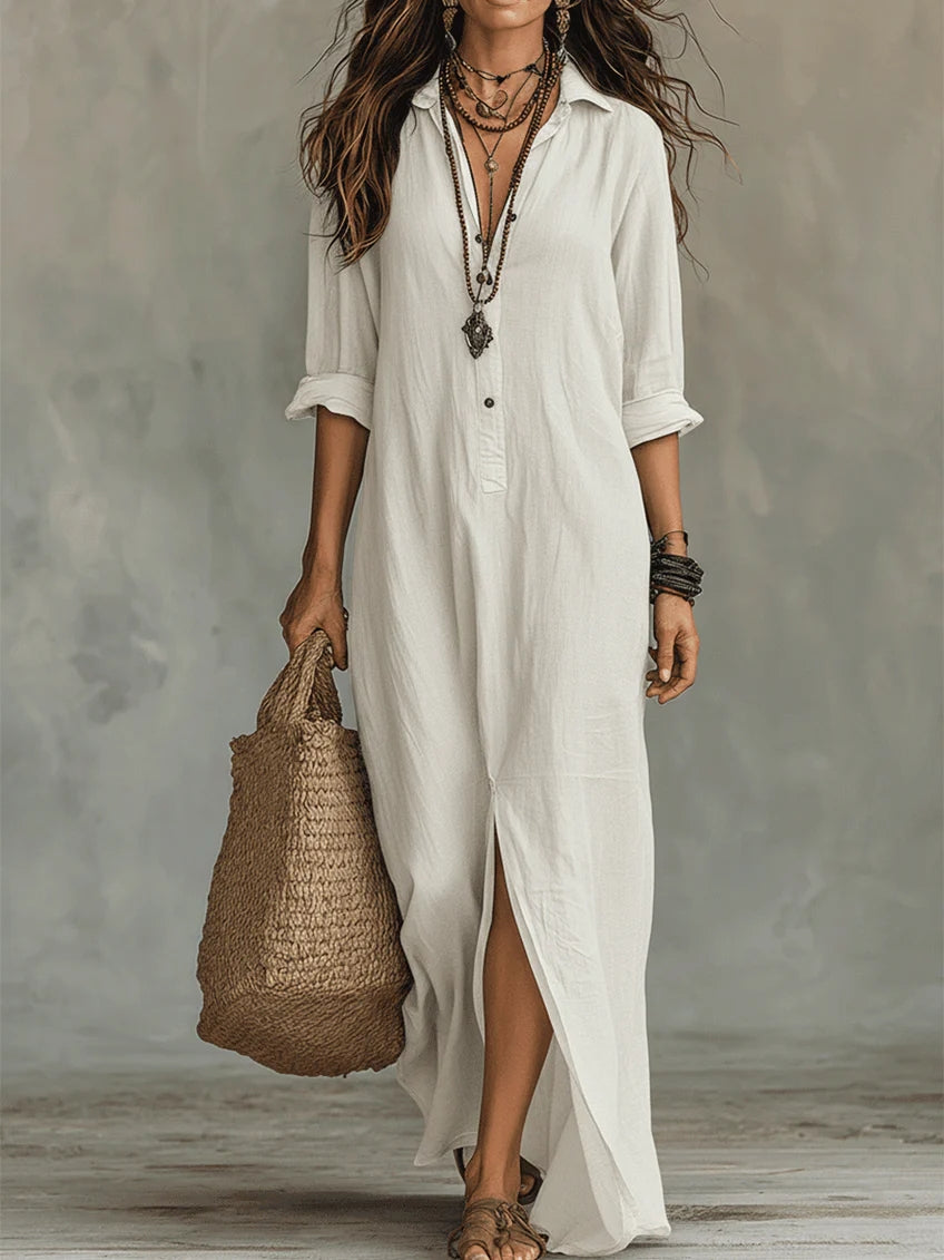 Alessia - Elegant Sort Maxi Kjole med Knapdetaljer" can be rewritten as:

"Alessia - Chic Black Maxi Dress with Button Details