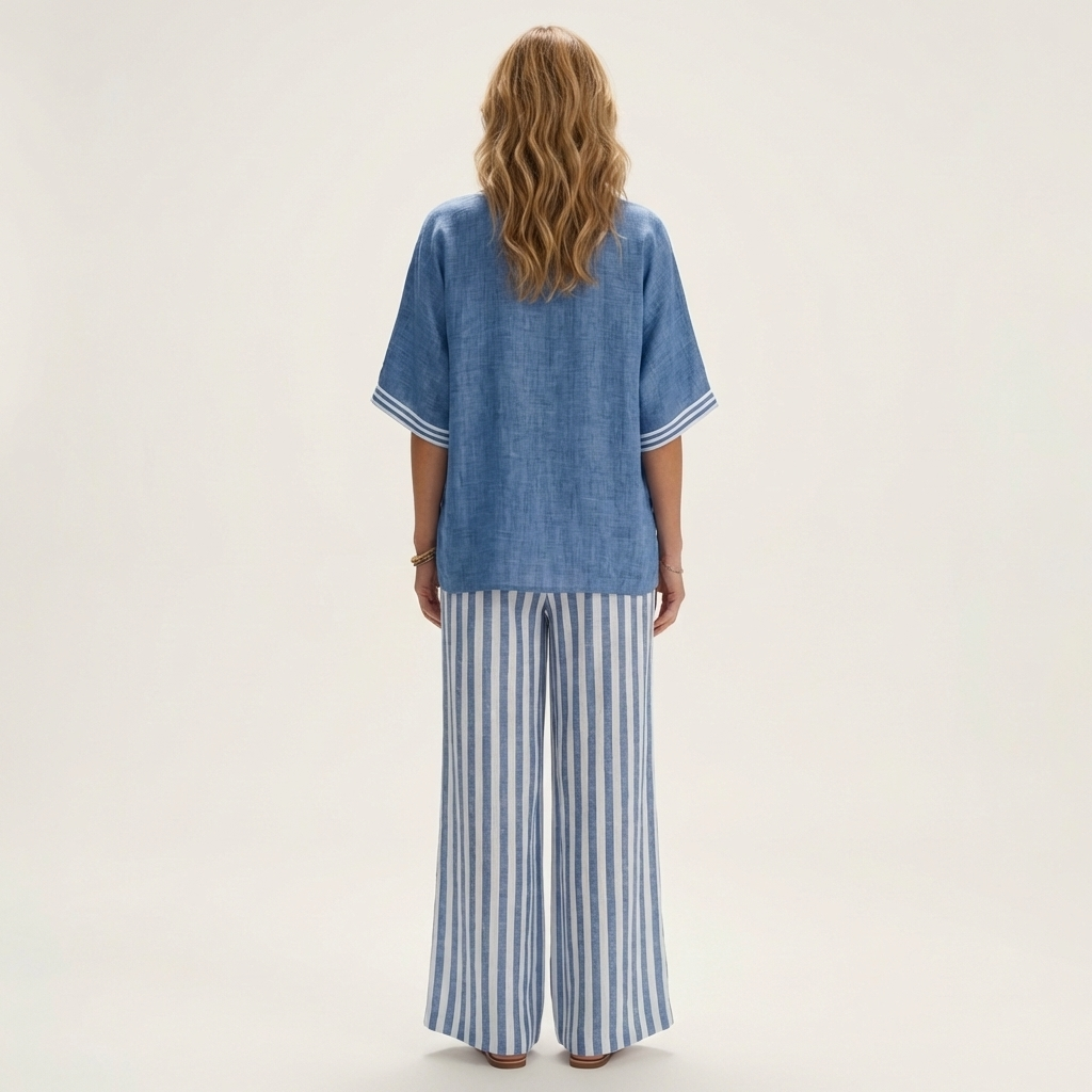 Juliana | V-ringad Varsity Topp & Randig Vidbyx Set