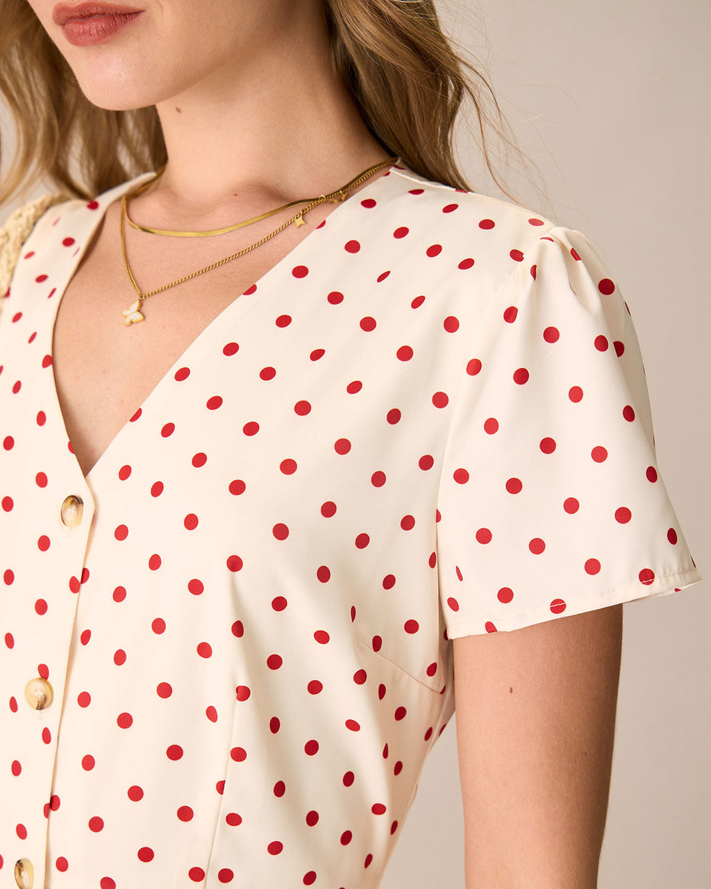 Den Beige Prickiga Knapp Mini Klänningen