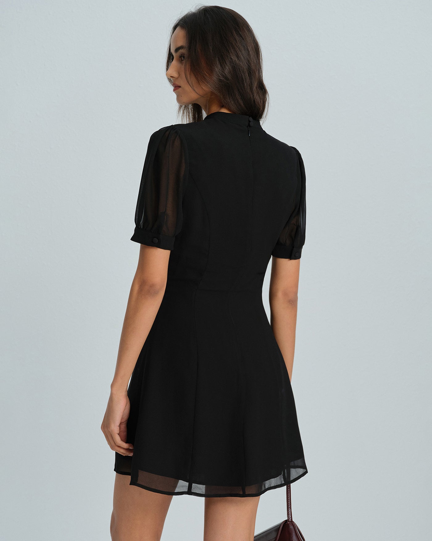 Svart Mock Neck Mini Klänning