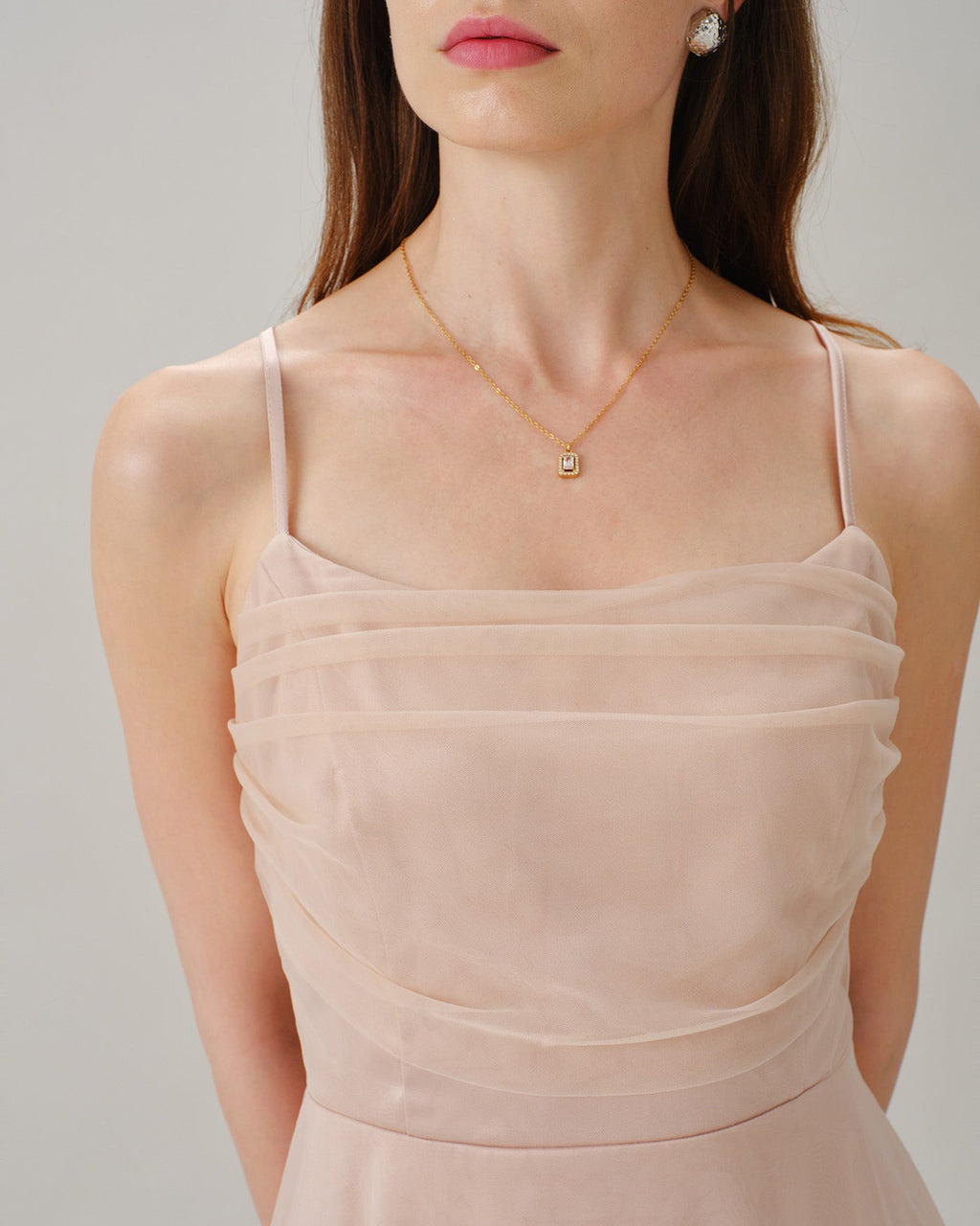 Aprikos Plisserad Flowy Slip Midi Klänning