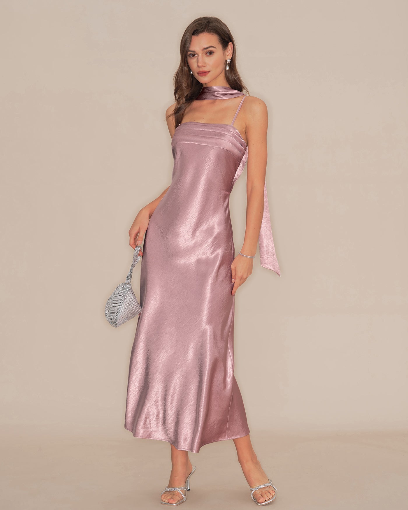 Rosa Slip Mermaid Satin Maxi Klänning