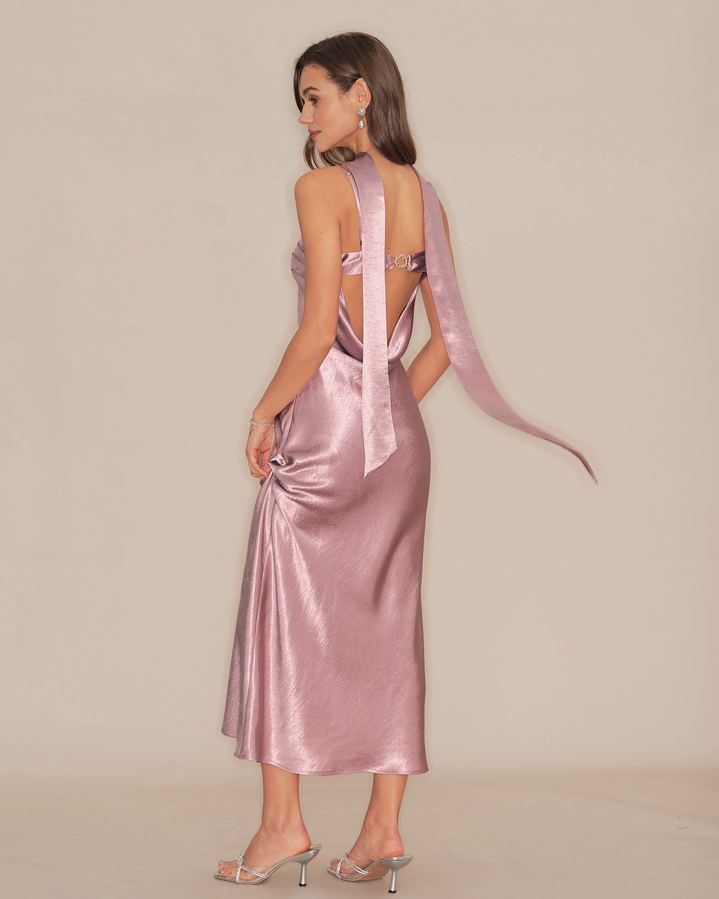 Rosa Slip Mermaid Satin Maxi Klänning