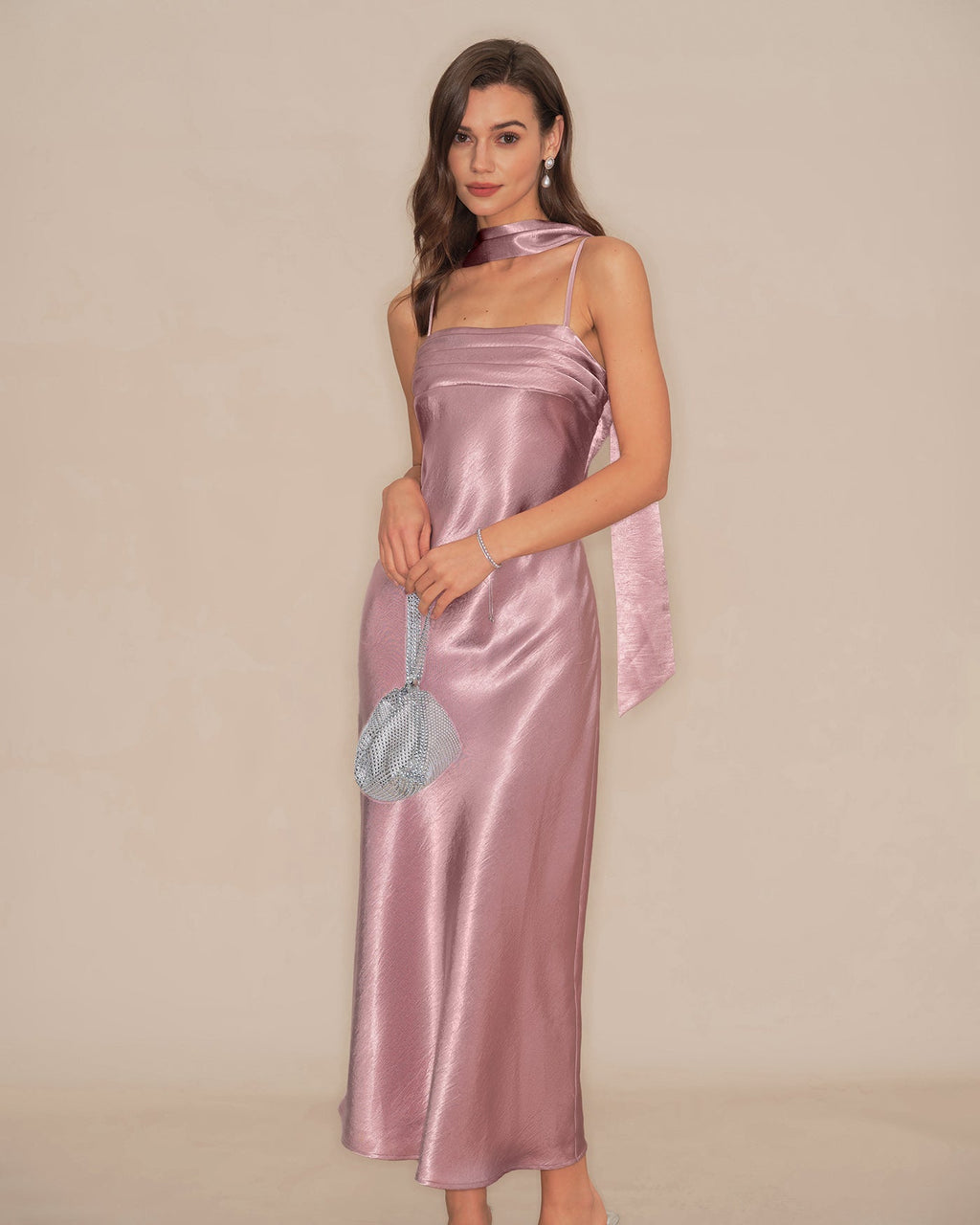 Rosa Slip Mermaid Satin Maxi Klänning