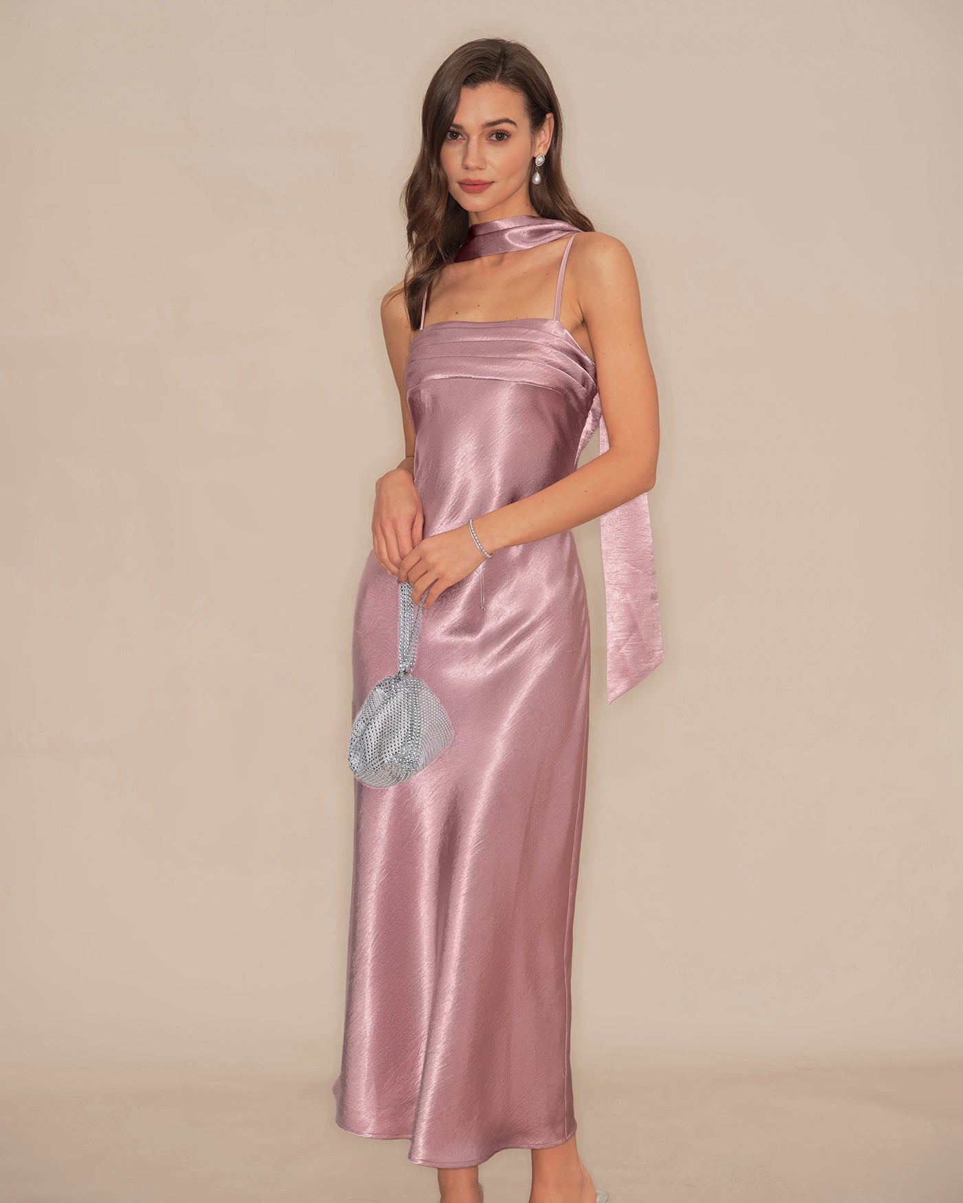 Rosa Slip Mermaid Satin Maxi Klänning