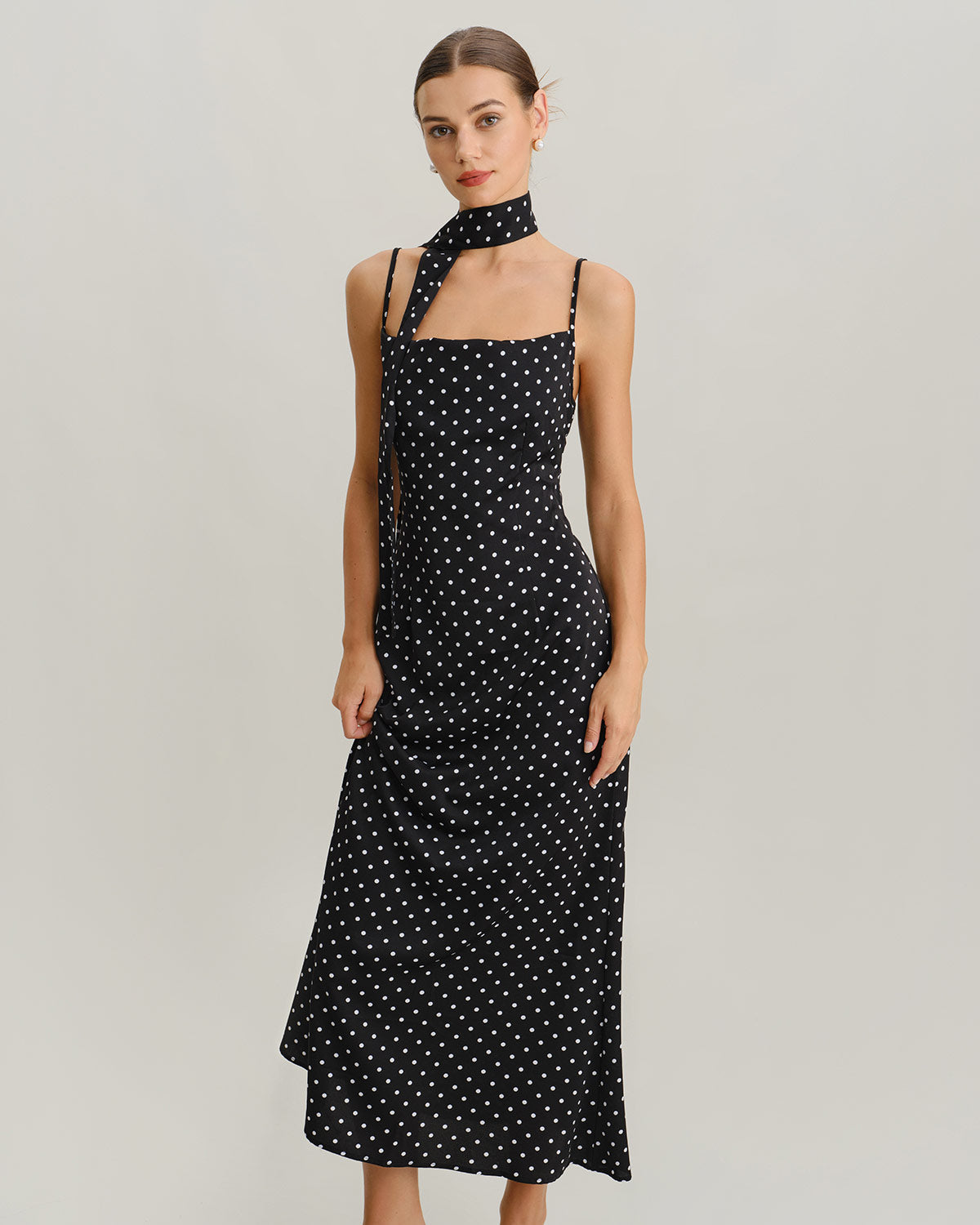 Svart Prickig Cowl Neck Slip Maxi Klänning