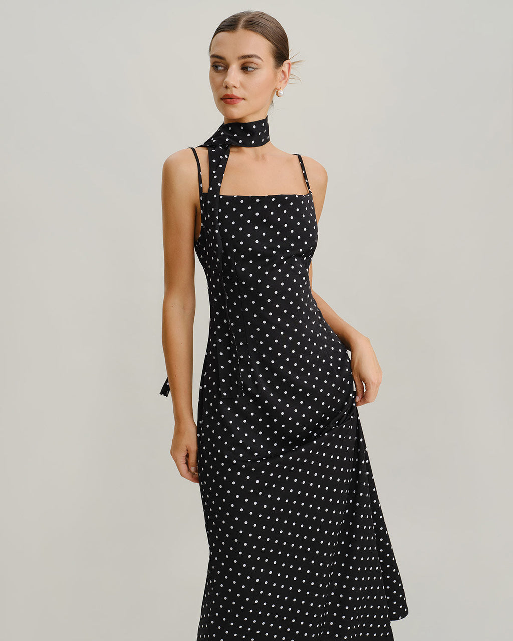 Svart Prickig Cowl Neck Slip Maxi Klänning
