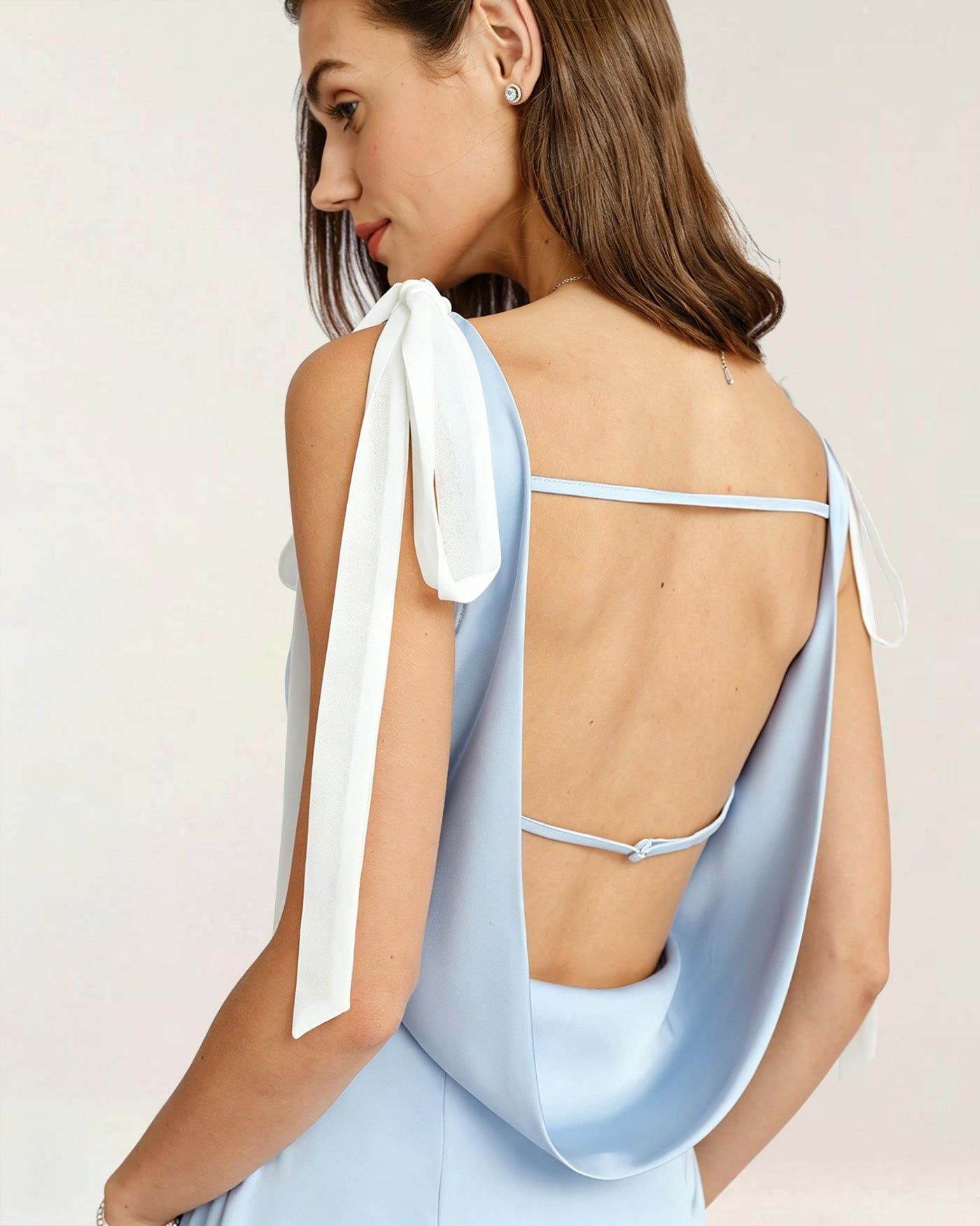 Blå V-ringad Cut Out Satin Midi Klänning