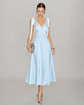 Blå V-ringad Cut Out Satin Midi Klänning