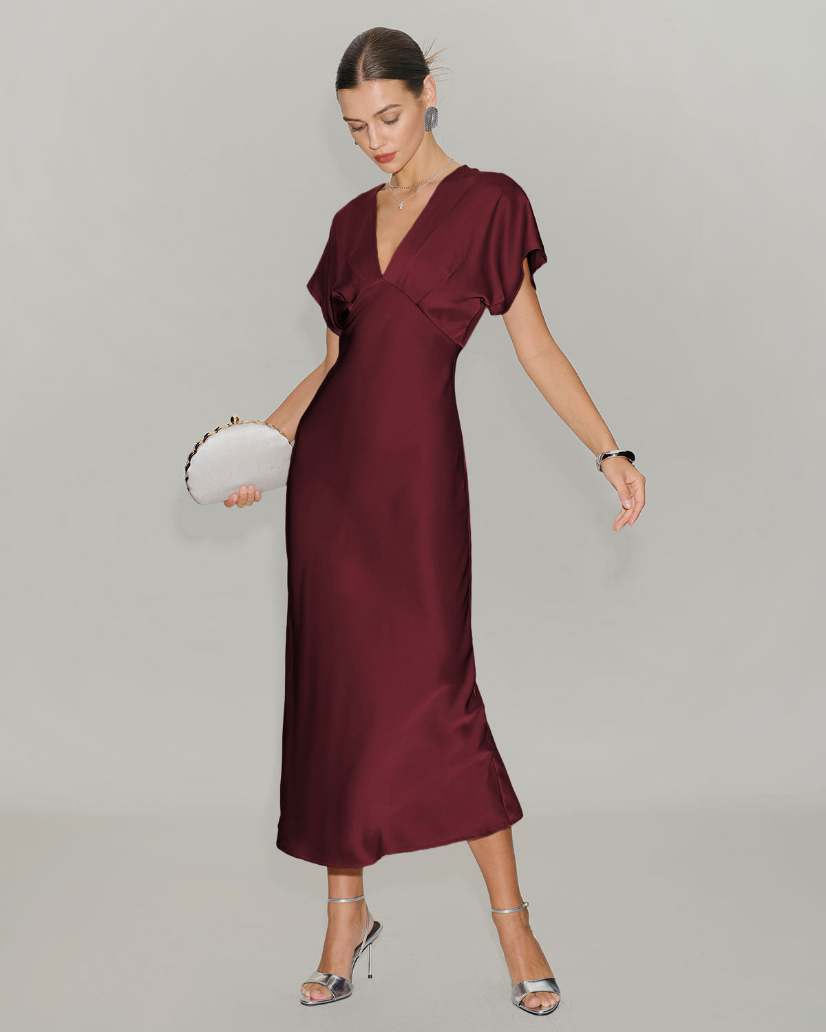 Vinröd Satin Cowl Sleeve Midi Klänning