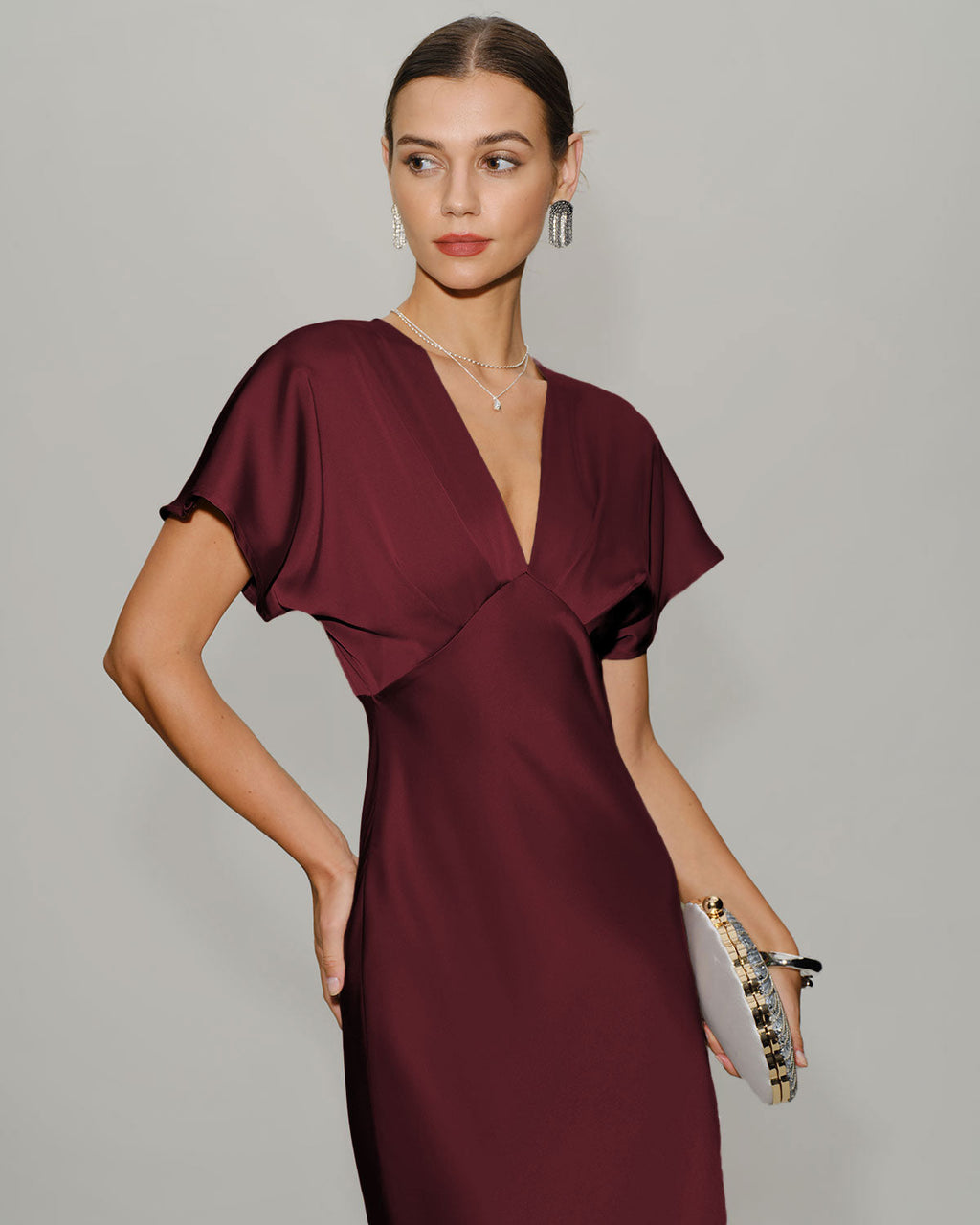 Vinröd Satin Cowl Sleeve Midi Klänning